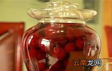 杨梅泡酒的功效与作用 喝杨梅泡酒的好处
