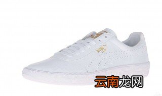 白色鞋子需要搭配什么颜色的衣服 白色鞋子搭配方法