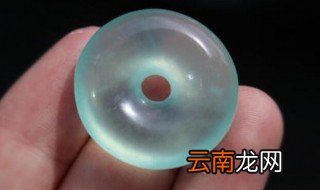 天青冻和翡翠的区别是什么 天青冻和翡翠的区别有哪些