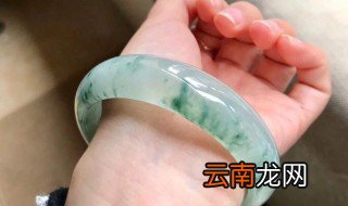 怎样鉴别翡翠的真假 鉴别翡翠真假的方法