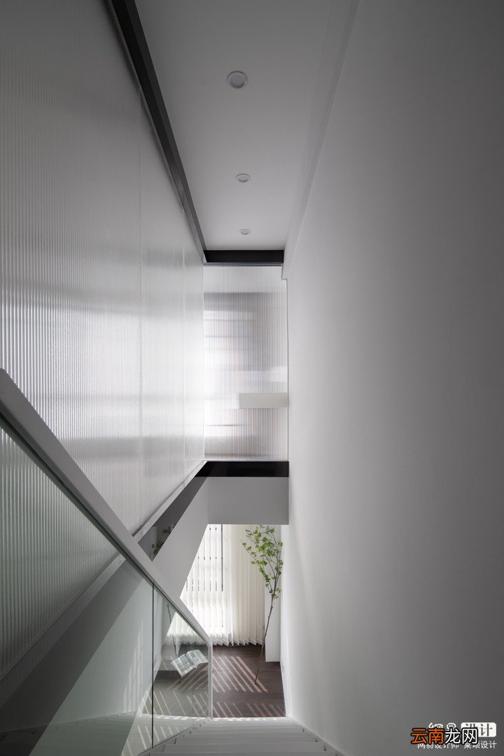 一应俱全两居室现代LOFT，小空间大满足