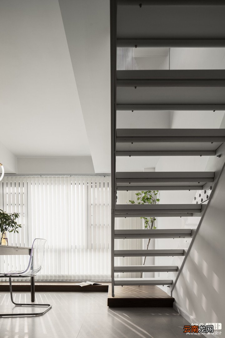一应俱全两居室现代LOFT，小空间大满足