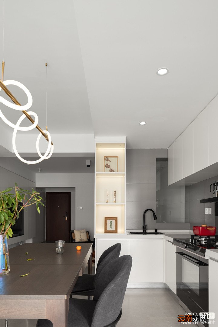 一应俱全两居室现代LOFT，小空间大满足