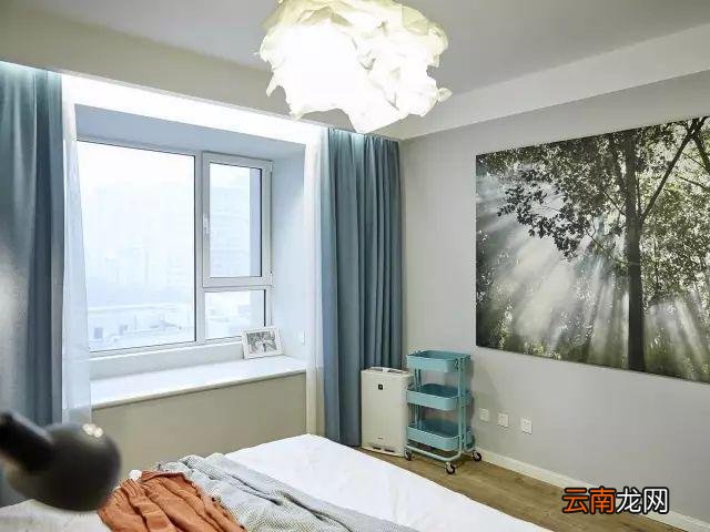 窗帘是靠墙好，还是靠窗好？
