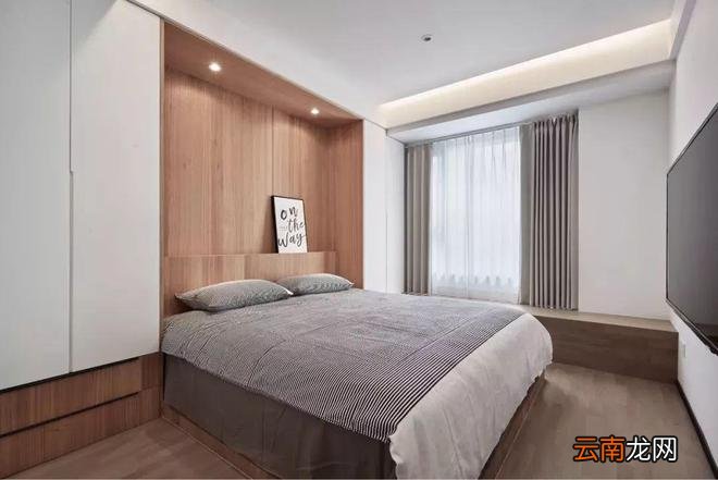 窗帘是靠墙好，还是靠窗好？