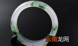 石英岩与翡翠的区别 石英岩与翡翠的区别总结