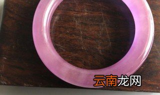 浅粉色的翡翠手镯好吗 浅粉色的翡翠手镯好不好
