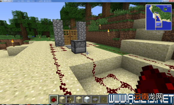 《我的世界》遮盖红石电路方法图解