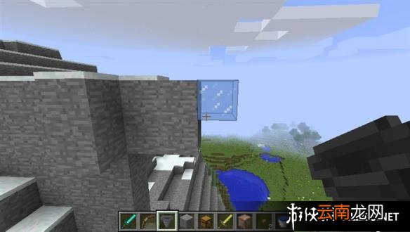 《我的世界》简单瀑布做法分享 瀑布怎么制作