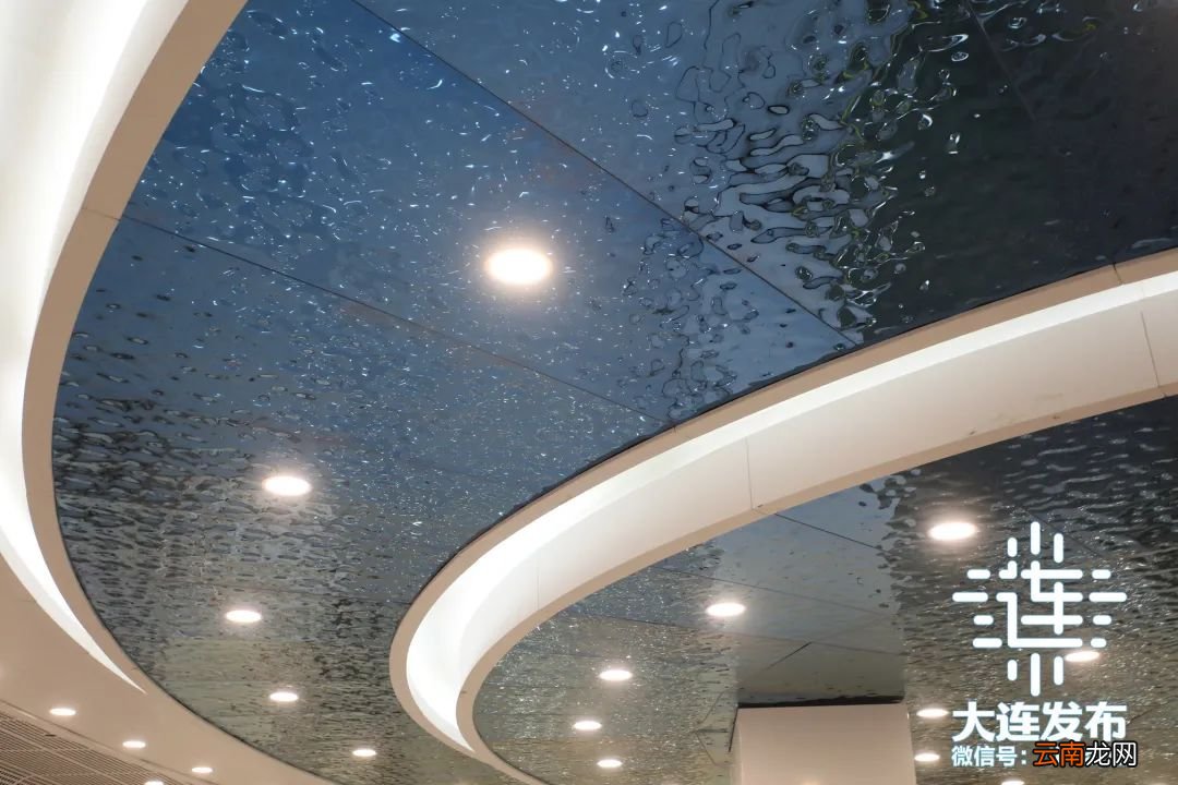 大连地铁5号线梭鱼湾站装修完成