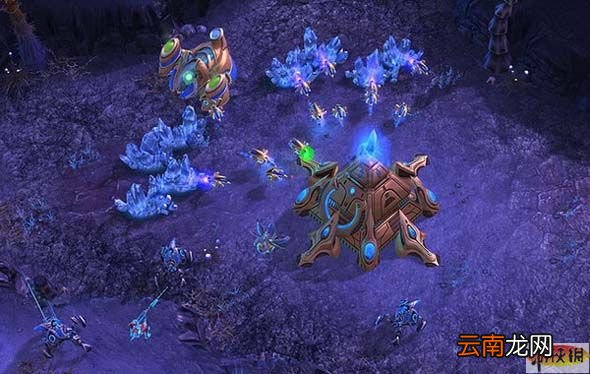 《星际争霸2》beta 三族的宏机制介绍以及优劣对比
