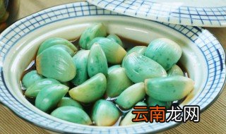 新鲜大蒜的腌制方法 家常腌糖蒜的烹饪技巧