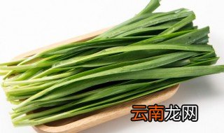 如何制作好吃的煎韭菜盒子 煎韭菜盒子的做法