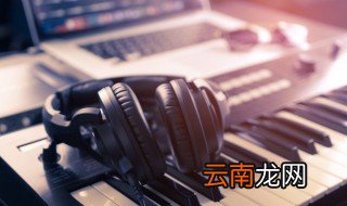 下雨歌词 歌曲下雨歌词