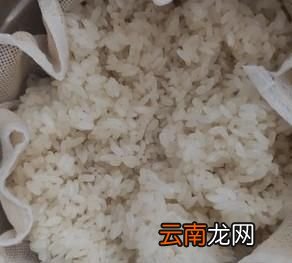 腊肠糯米饭的做法