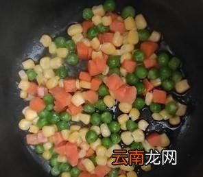 腊肠糯米饭的做法
