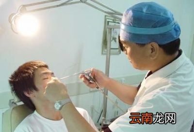 鼻中隔偏曲的致病原因