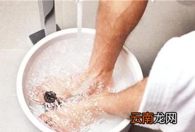 “生姜水”泡脚好处很多吗