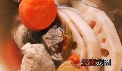莲藕排骨汤的做法