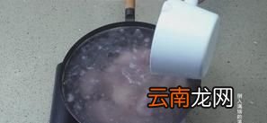 莲藕排骨汤该怎么做