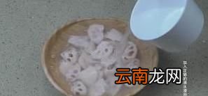 莲藕排骨汤该怎么做