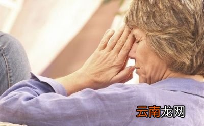 女性更年期出汗的原因