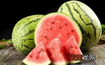 更年期女性出汗吃什么好