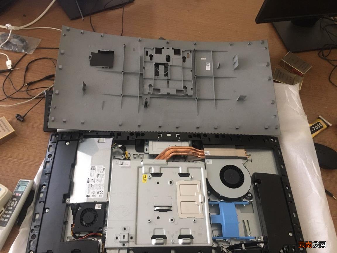 dell笔记本拆机教程 戴尔笔记本拆后盖图解