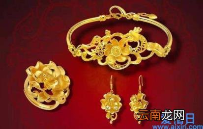 结婚的时候三金是放着还是带着 三金是结婚当天戴还是婚后戴