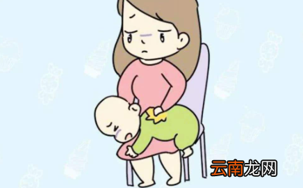 宝宝吐奶之后偶尔会有咳嗽怎么回事 宝宝吐奶咳嗽两声没事吧