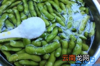 毛豆半熟吃了会有问题吗 毛豆带皮煮五分钟能熟吗