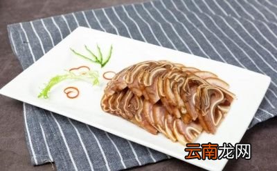 猪耳朵猪蹄猪皮都是高热量食物吗
