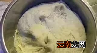 怎么放油能让酵母发酵的效果依然不错