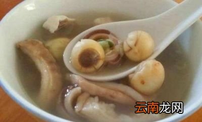 猪肚莲子汤的做法