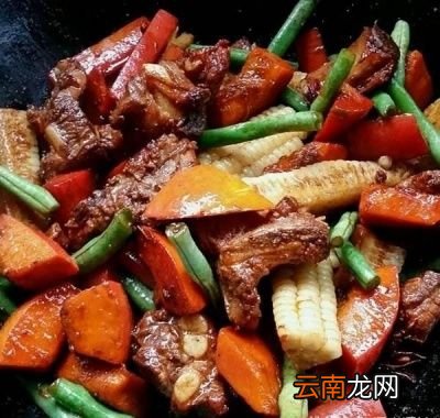 东北人怎么吃窝瓜当然是用嘴吃