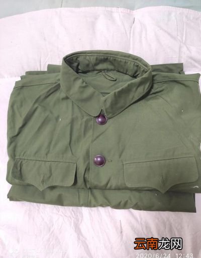 你还有十年前的衣服吗