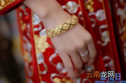 结婚三金要买双数吗 结婚三金是买一个还是一对