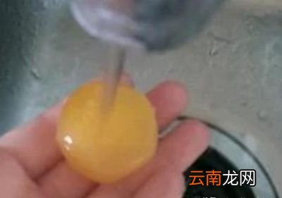 想要蛋黄酥蛋黄好吃~挑选鸭蛋也是关键