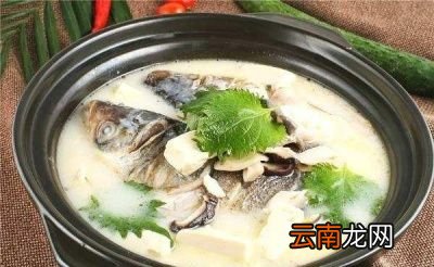 豆腐鱼头汤的做法
