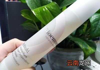 脸颊毛孔粗大是怎么来的