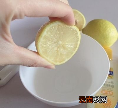 黑头是怎么形成的用3招消除20年黑头