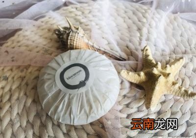 黑头是怎么形成的为什么总是挤了又长