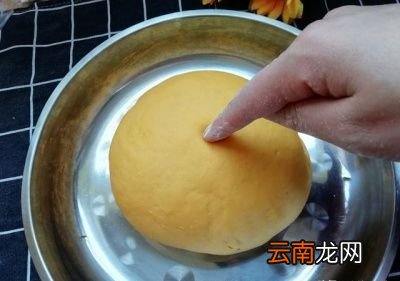 面团粘手是面发好的明显特征吗