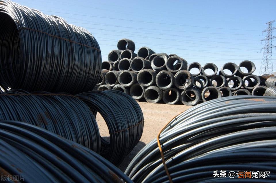 今日钢材价多少钱一吨 建筑钢材价格多少钱一吨