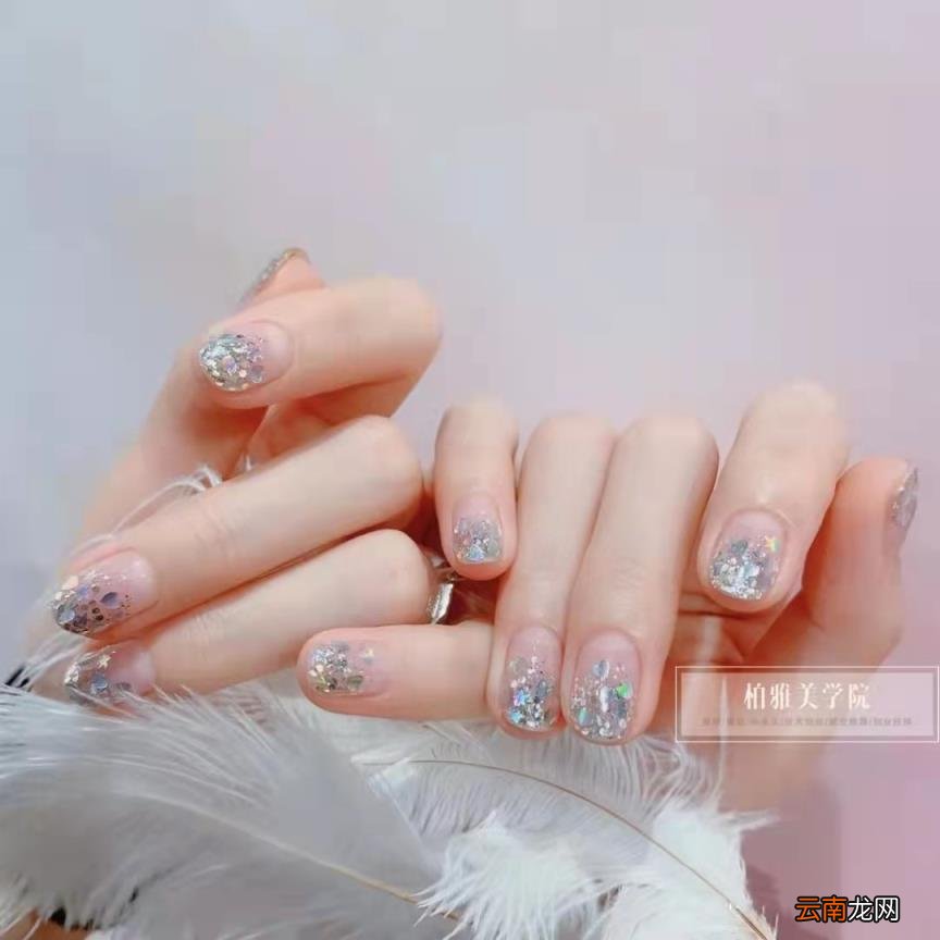 美甲速成班一般多少钱 学美甲大概多少钱