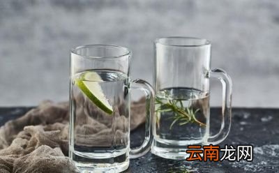 温开水淡盐水还是蜂蜜水更好