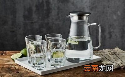 温开水淡盐水还是蜂蜜水更好