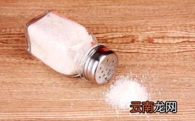 温开水淡盐水还是蜂蜜水更好