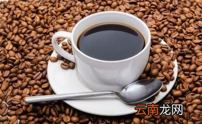 早上空腹喝淡盐水真的能清肠排毒吗