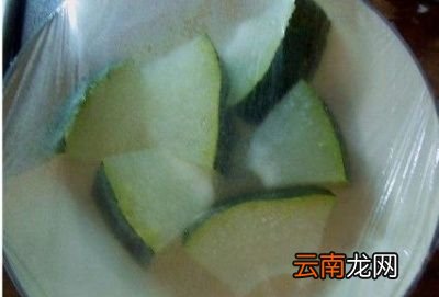 保鲜膜减肥法真的有效吗